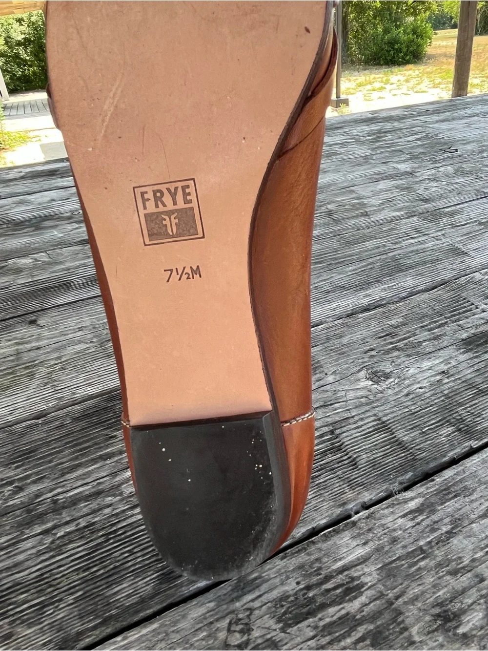 FRYE Brown Leather Women’s Slip-On Flat with Decorative Ring HARDWARE , sz 7.5 - Picture 3 of 8